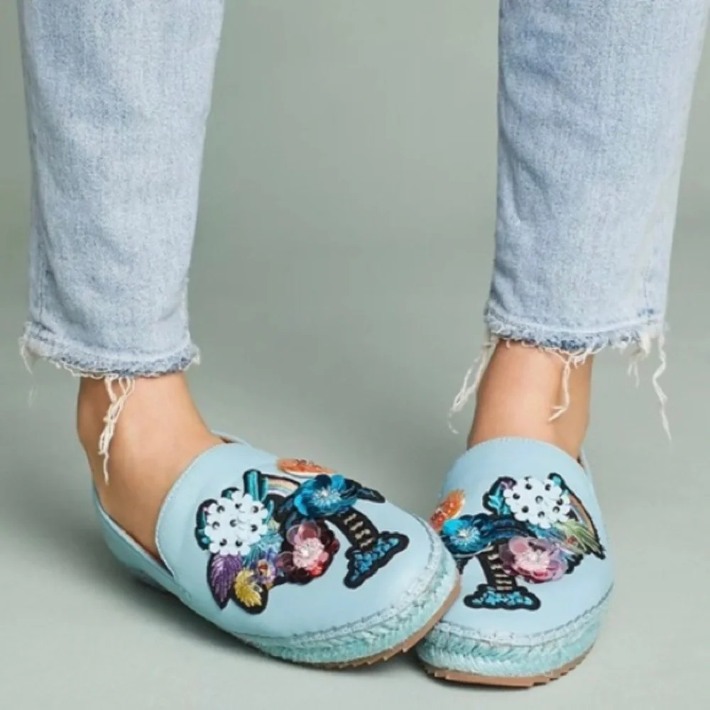 Bill Blass Sutton Espadrille Aqua Leather Sequin Floral Flats NWT SZ 8 Dopamine